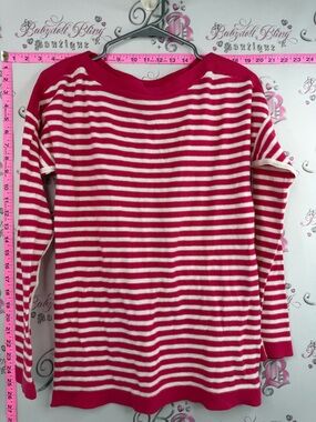 GAP Striped Crewneck Sweater with red and White stripes, comfy, casual, cozy